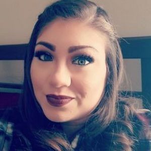 Meet your Posher, Yesenia